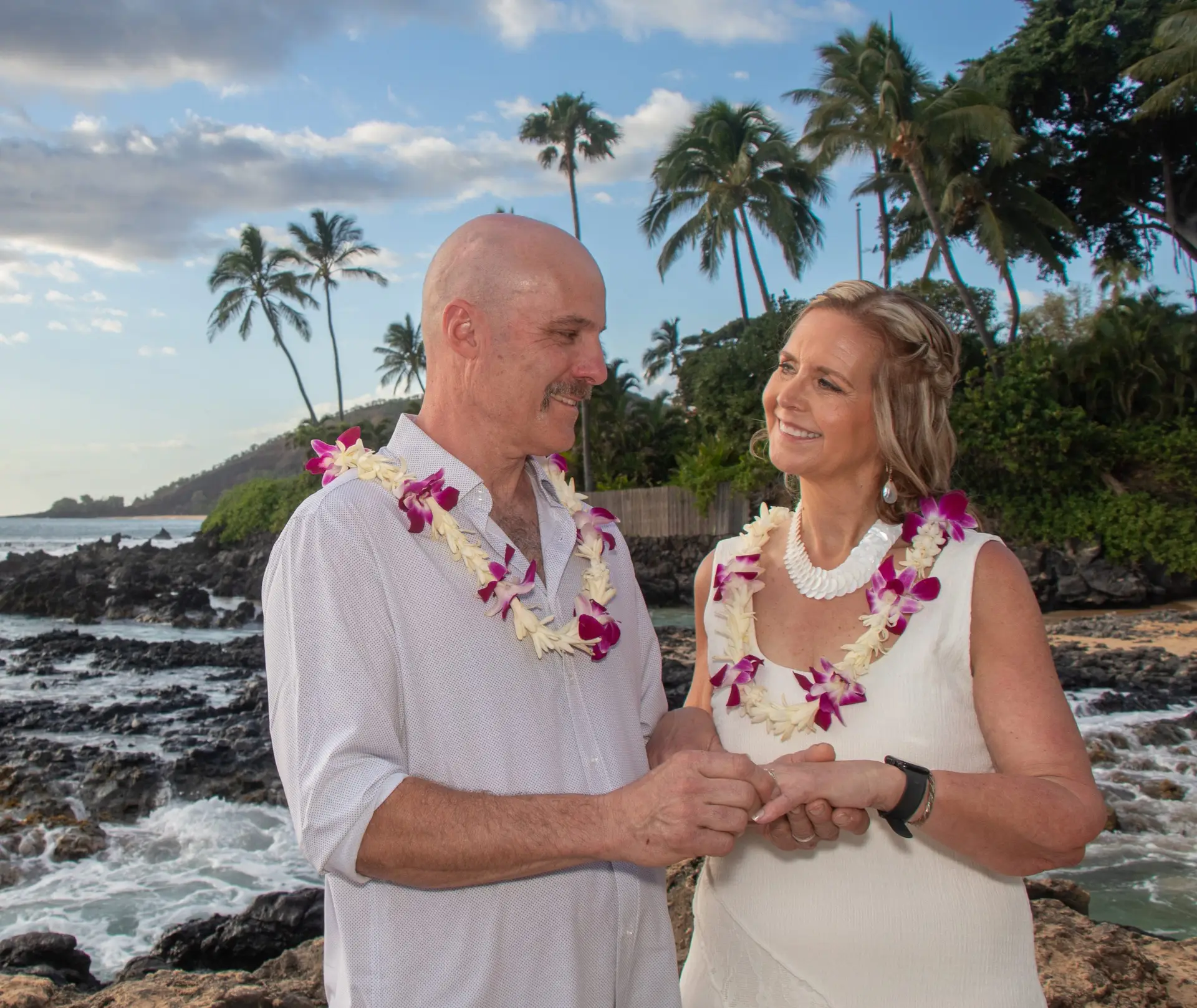 Intimate Maui vow exchange for Mark and Lori