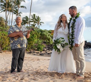 Affordable Barefoot Maui Wedding place picture