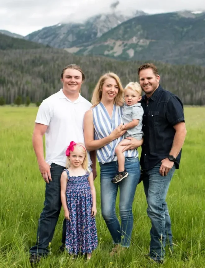 Maui-Wedding-Planner-Sarah-Family-1-768×1003 Maui-Wedding-Planner-Sarah-Family-1-768x1003